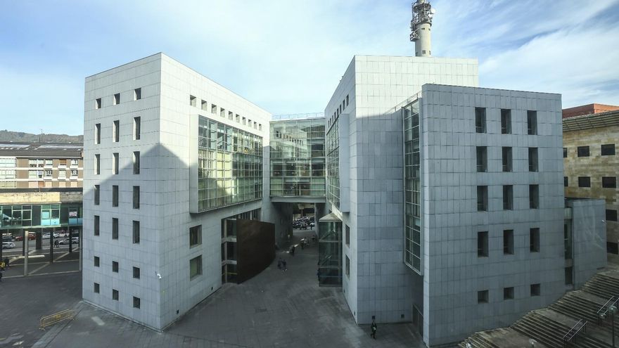 La Audiencia de Asturias condena a 2 años de cárcel a un joven por mantener relaciones sexuales con una menor de 14