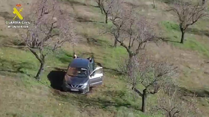 Una pareja de ancianos es rescatada cerca de El Robledo al quedar atrapados con su vehículo por las inundaciones