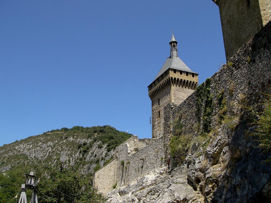 Muros y torres del Castillo de Foix.