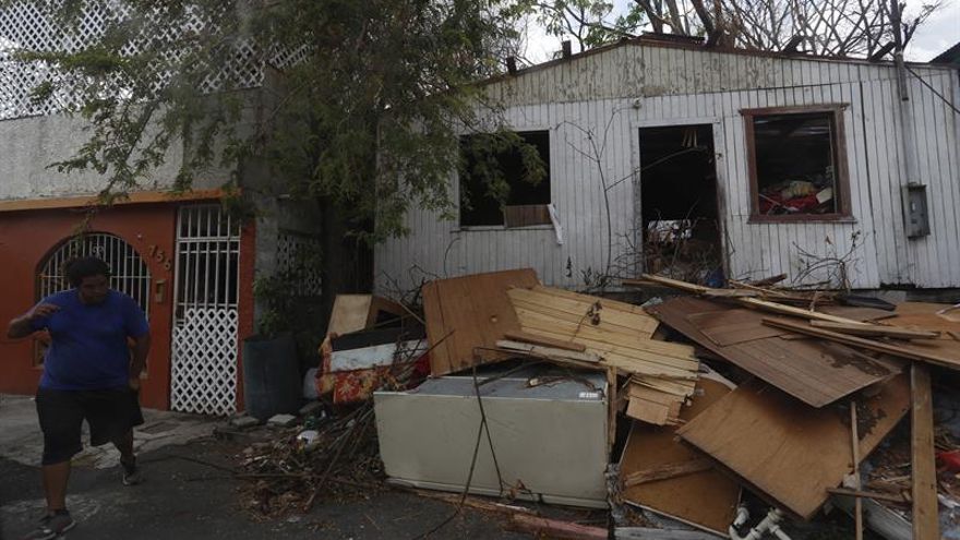 Unos 470.000 puertorriqueños podrían dejar la isla en dos años, según estudio