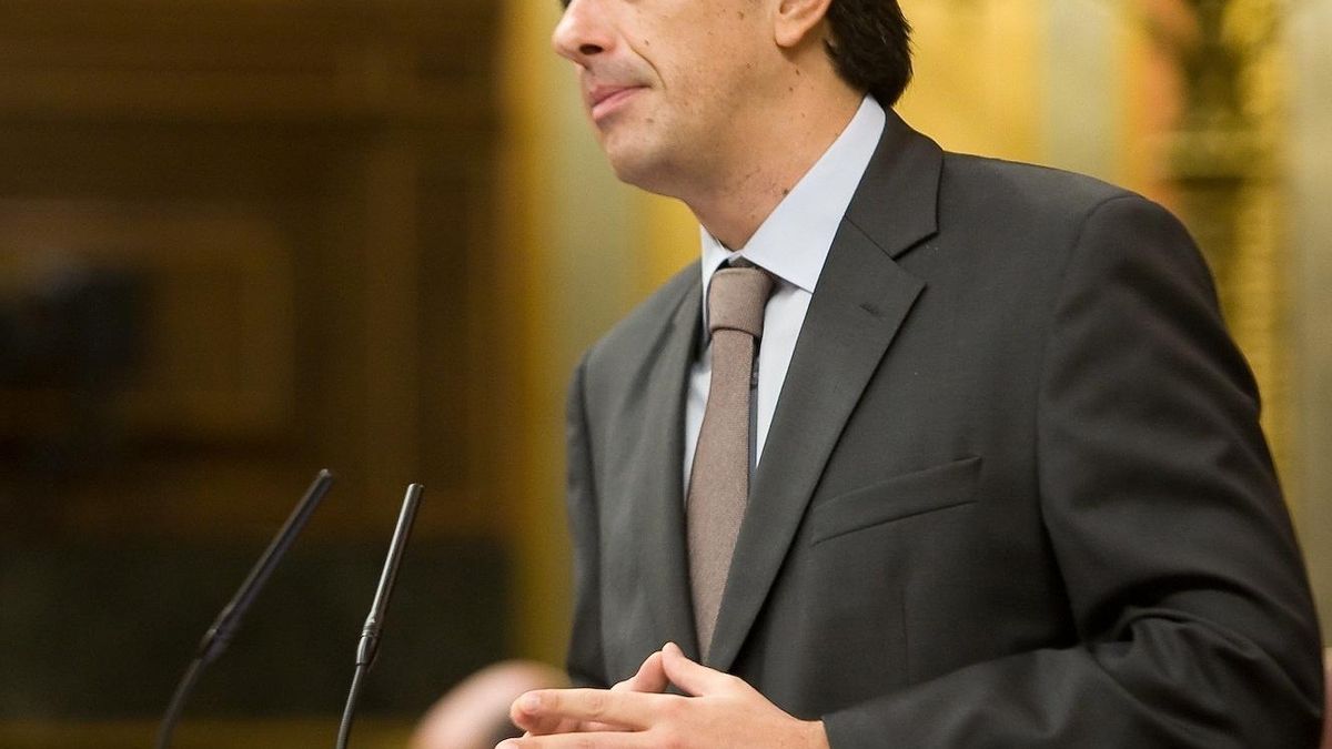 Un diputado del PP pide procesar por siete delitos a una miembro de la PAH tras un escrache
