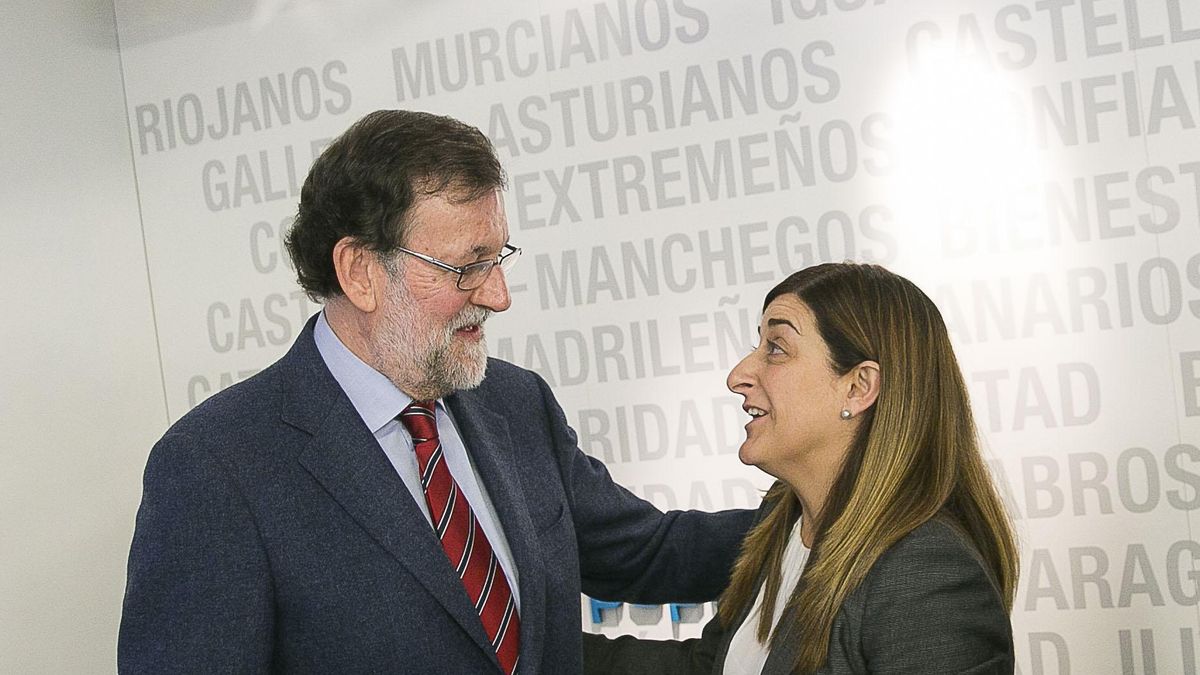 Rajoy y Buruaga en una reunión del Comité Ejecutivo Nacional del PP.