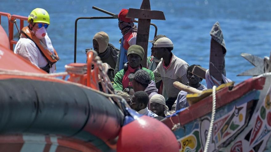 Todos los senegaleses del cayuco que llegó después de la primera expulsión masiva piden asilo en El Hierro