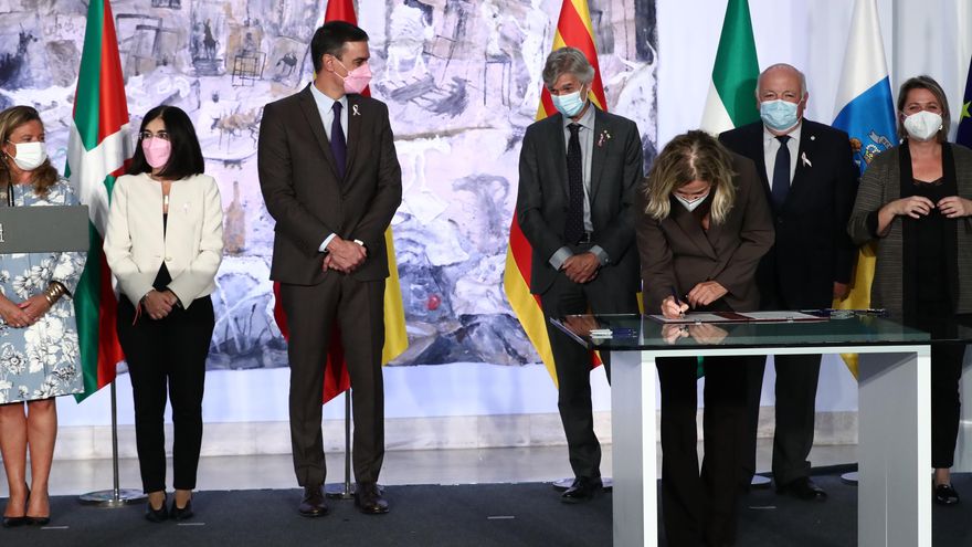 La Fundación Amancio Ortega dona 280 millones a Sanidad para comprar 10 equipos que permiten avanzar en el tratamiento del cáncer