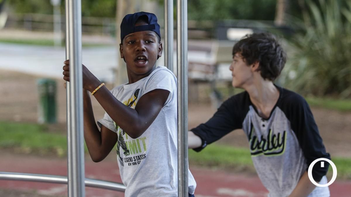 Niños saharauis del programa 'Vacaciones en paz' visitan la Ciudad de los Niños.