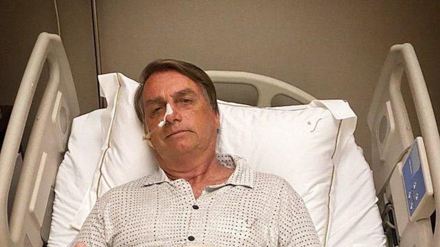 Internaron de urgencia a Bolsonaro por una obstrucción intestinal