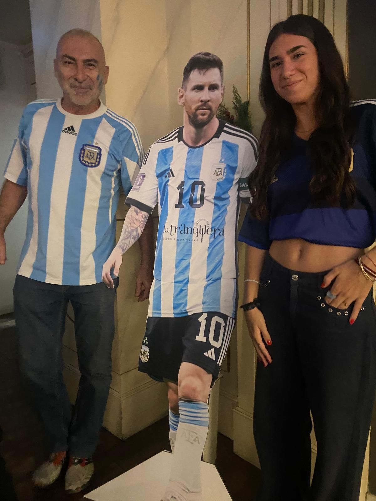 Roberto y su hija, en un partido de la selección