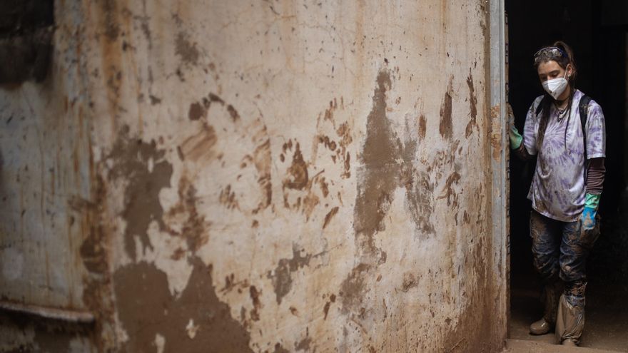 La salud mental tras la DANA: "Las etapas del duelo no son universales. Cada persona tiene una experiencia"