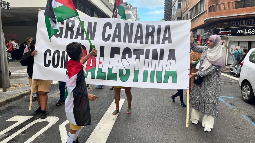 Cientos de personas se manifiestan en Canarias a favor del pueblo palestino