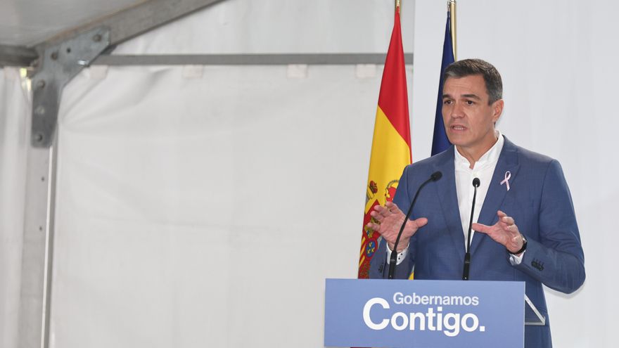 El presidente del Gobierno, Pedro Sánchez llega interviene durante la firma del convenio que impulsa la ‘Operación Campamento’.
