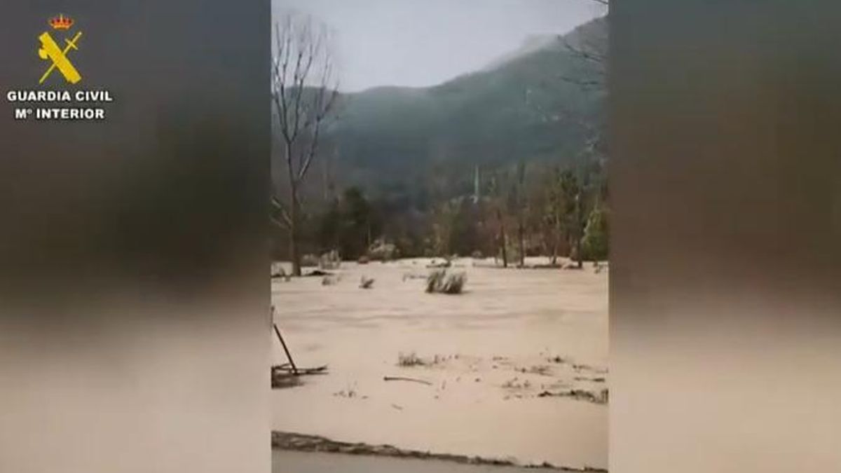 La borrasca Leonardo desborda cauces en la Sierra del Segura tras el reventón del río Mundo