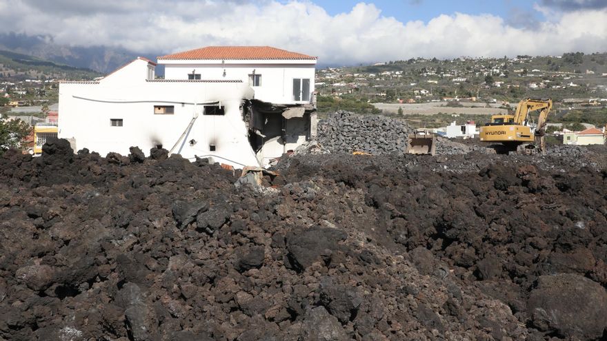 “Perdí con el volcán el esfuerzo de toda una vida”: los retos en la reconstrucción de La Palma cinco años después de la erupción