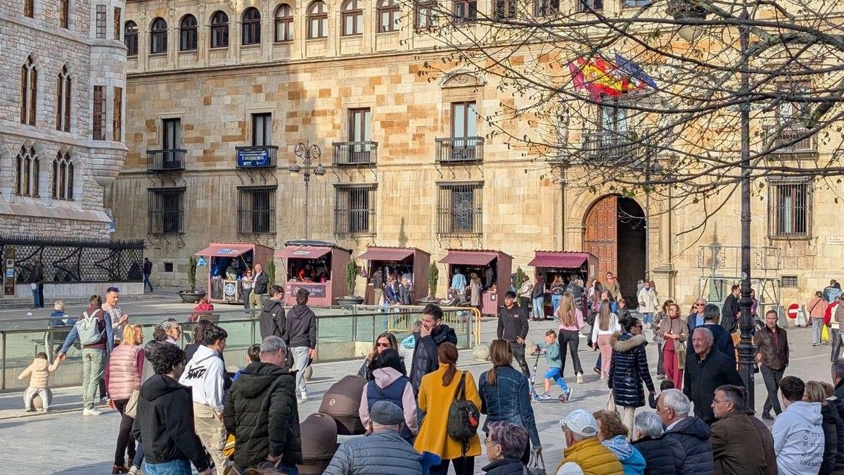 Precios altos y mayor oferta complican colgar el cartel de 'completo' en la Semana Santa de León