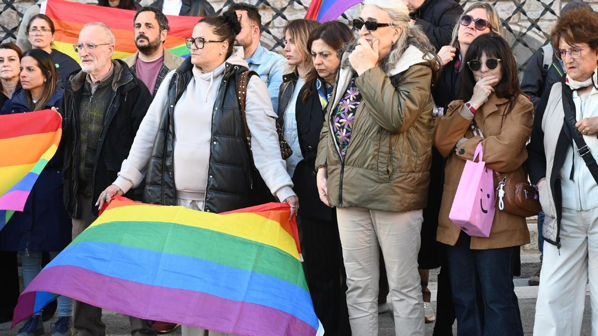 Una concentración en León condena la agresión a la trans Bianca: "No son una provocación"