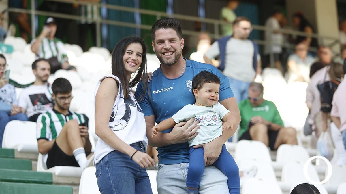 Grada Blanquiverde del encuentro entre el Córdoba CF y AD Mérida