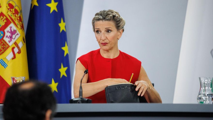 La vicepresidenta segunda y ministra de Trabajo y Economía Social, Yolanda Díaz, durante una rueda de prensa posterior a la reunión del Consejo de Ministros, a 21 de mayo de 2024, en Madrid (España).