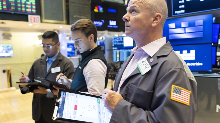 Wall Street cierra en verde por los datos de inflación, con el Nasdaq y el S&P en máximos