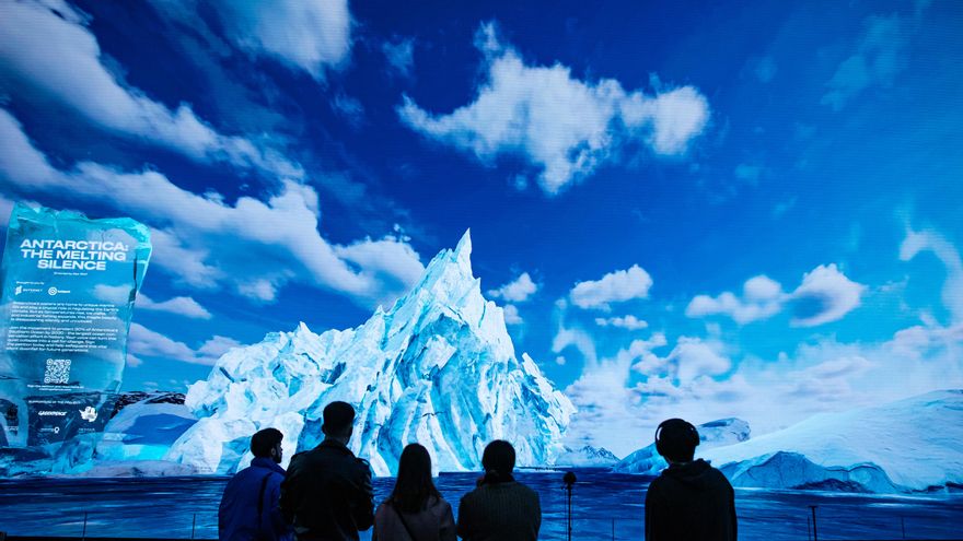 Grupos ecologistas presentan una película que pide proteger el océano Antártico