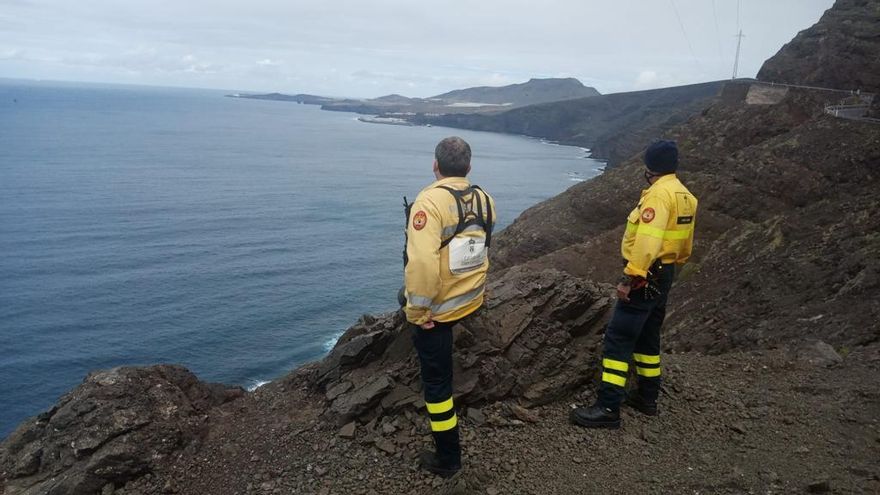 El gasoil vertido por el ferry que encalló en Agaete se reduce a los 3 litros y se eliminará en una semana