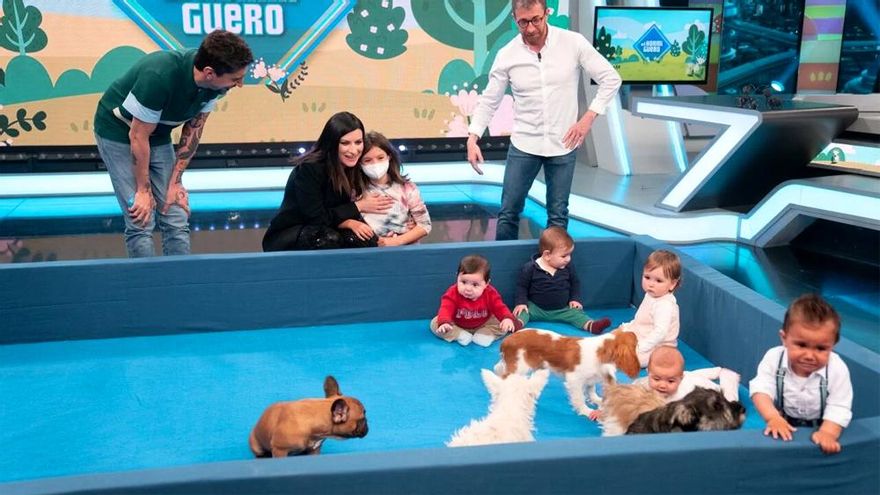 'El Hormiguero' se despidió hasta después de Semana Santa juntando por primera vez a bebés y cachorros