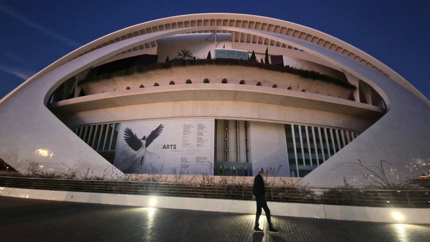 ¿Qué empresas financian la ópera en València? Constructoras, fundaciones del Ibex y el abogado de la burguesía