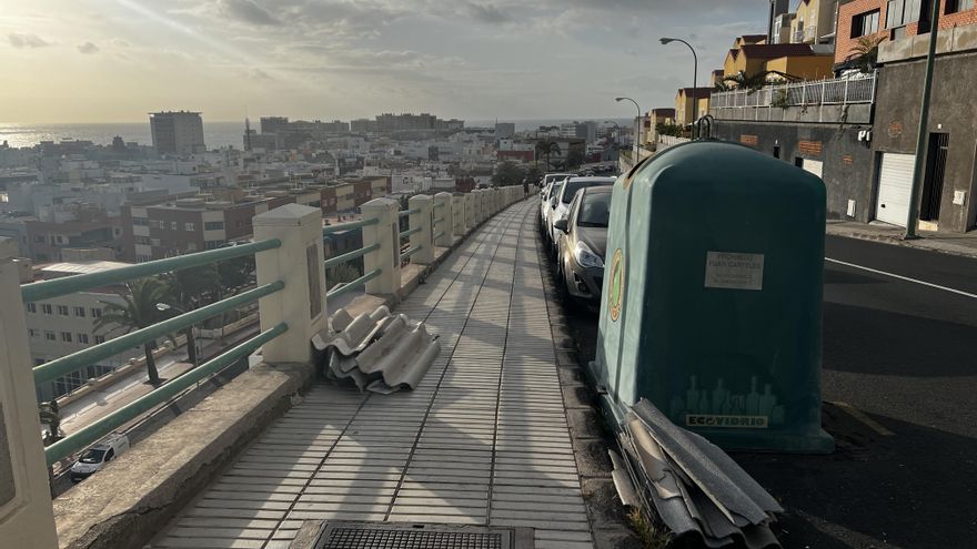 Las Palmas de Gran Canaria no tiene quien retire de la calle el amianto tirado ilegalmente