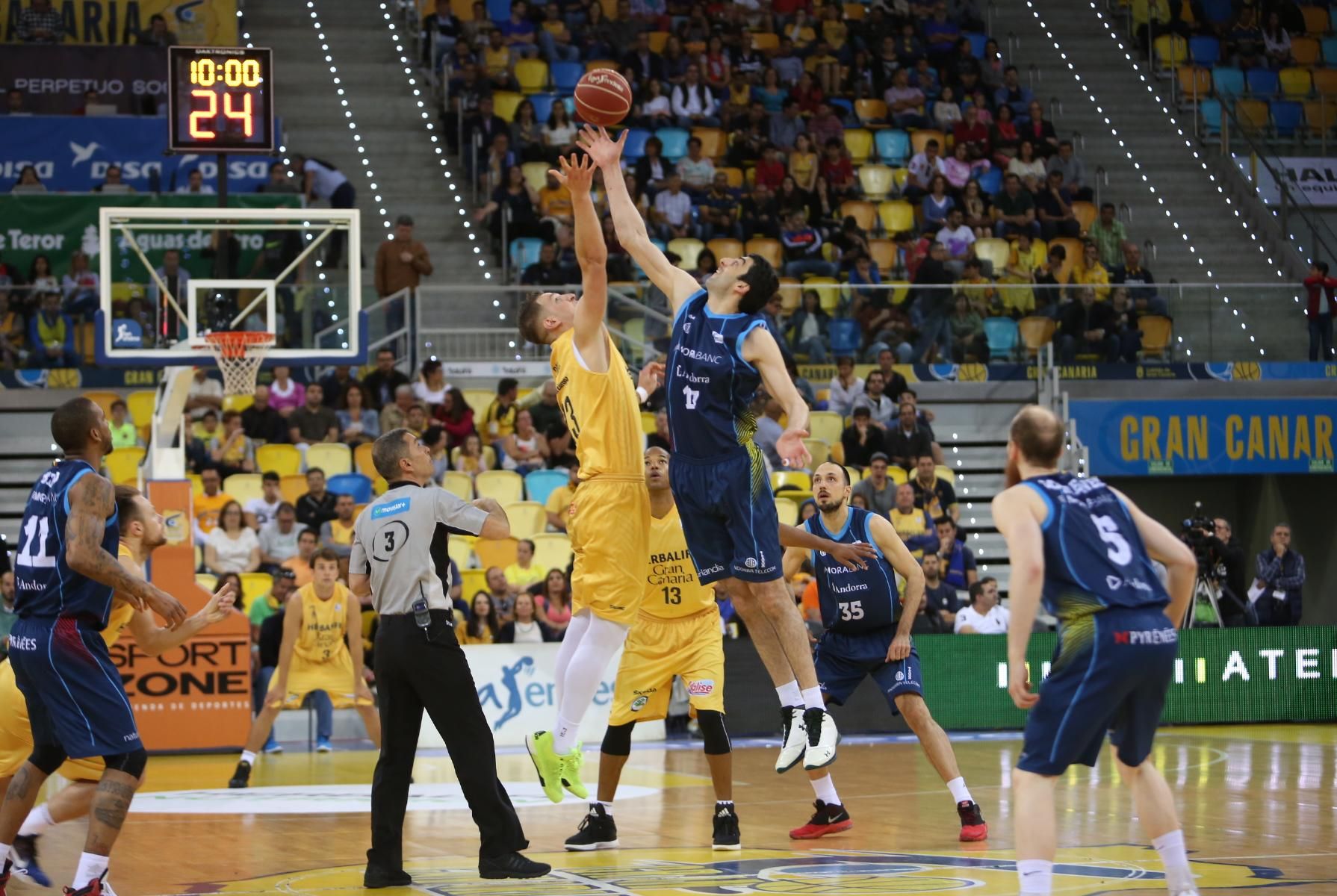 Imágenes del partido entre el Herbalife Gran Canaria y el Morabanc Andorra. (Alejandro Ramos).