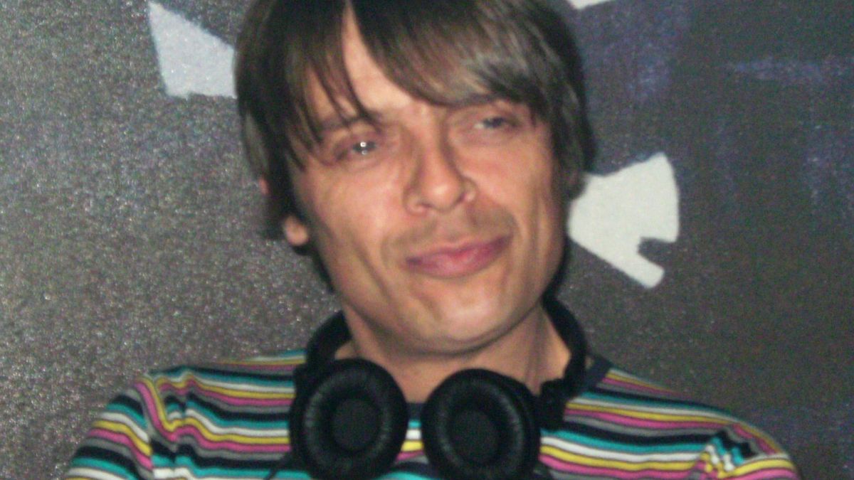 Mani, como dj en 2009.