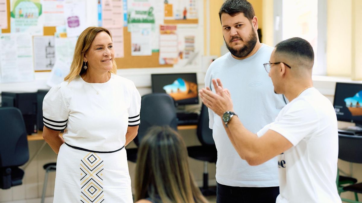 La directora general de Personal y Formación del profesorado, Mónica Ramírez.