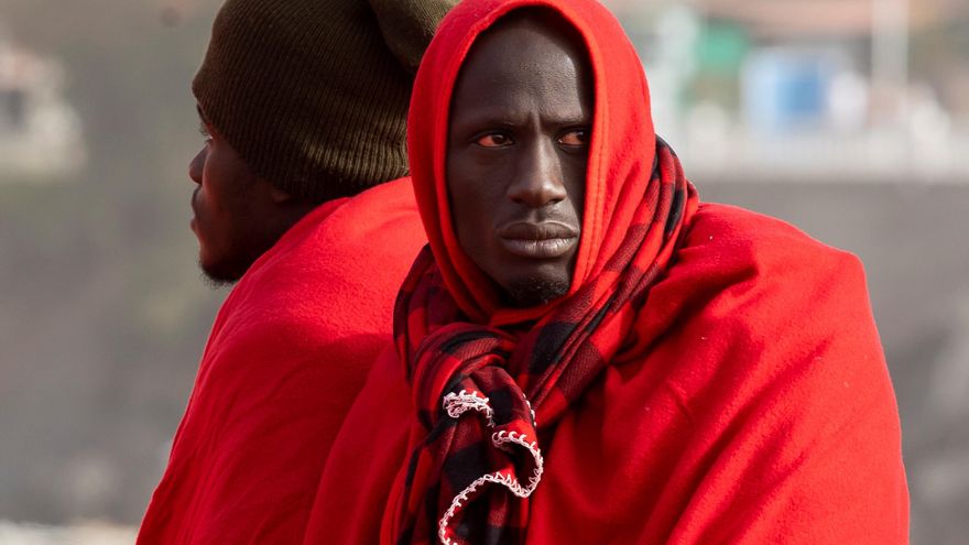 Casi 300 personas han sobrevivido a la ruta migratoria hacia Canarias este fin de semana