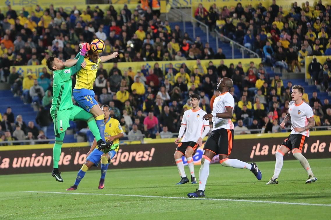 Imagen del encuentro entre la UD Las Palmas y el Valencia CF. Alejandro Ramos.