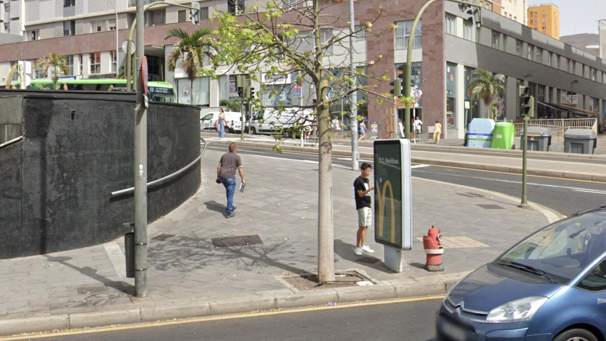 La esquina, antes de las obras.