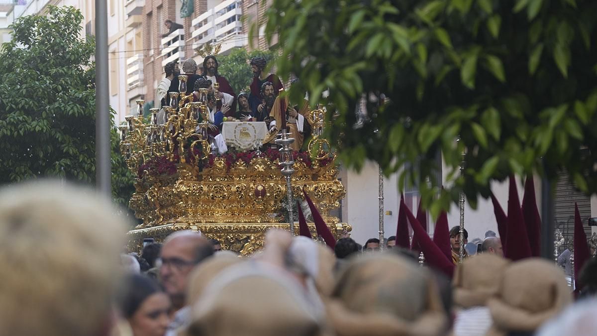 La procesión de la Hermandad de la Cena, en imágenes