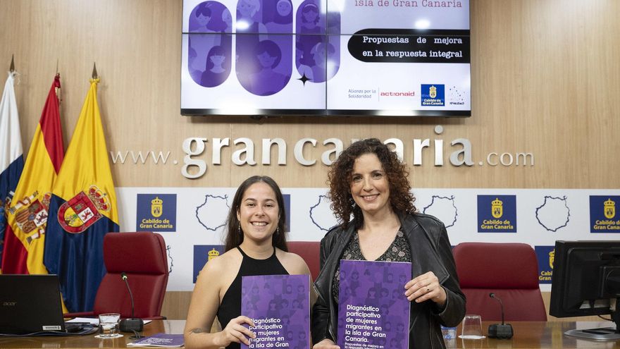 Joana Suárez Almeida, técnica en el Área de Participación Ciudadana, y Sara Ramírez, consejera de Igualdad de Gran Canaria, durante la presentación del estudio 