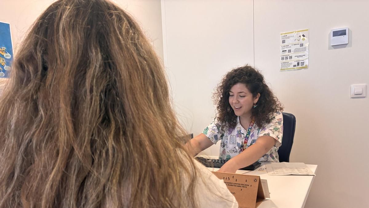 El Hospital Reina Sofía facilita el paso de los adolescentes a las consultas de adultos