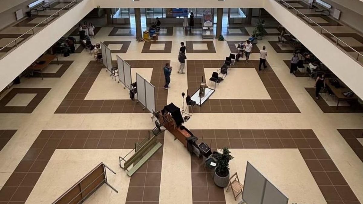 El 'Hall Transformado' busca artistas para una nueva edición en la Facultad de Filosofía y Letras