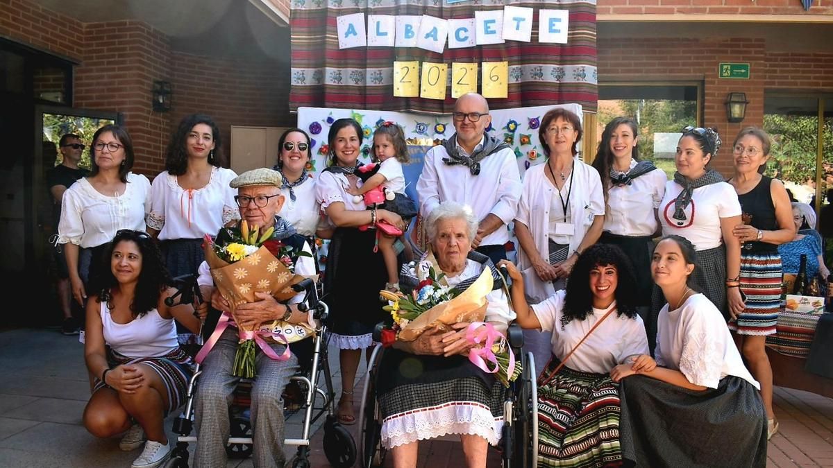 El diputado acompaña a las personas residentes de San Vicente de Paúl en su tradicional Feria