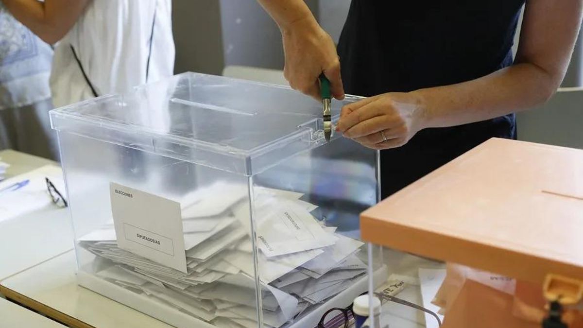 "Un caso clave para nuestra historia": dos magistrados contra el portazo del Constitucional al voto de la ley de nietos