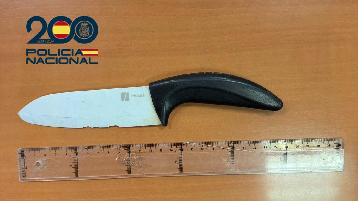 Cuchillo empleado por el detenido en el atraco.