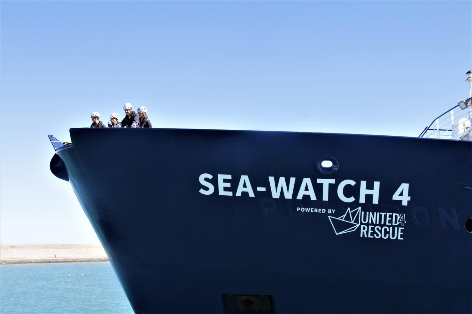 El Sea-Watch 4 en el puerto de Borriana.