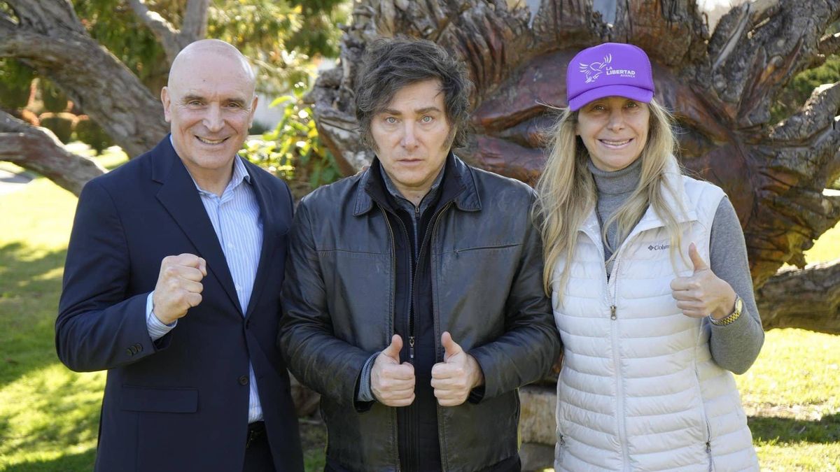 Javier y Karina Milei, junto a José Luis Espert, cuando todavía era candidato de LLA en las elecciones 2025.