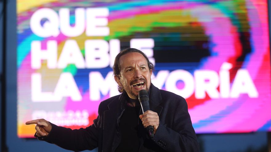 El candidato de Unidas Podemos a la presidencia de la Comunidad de Madrid y secretario general de Podemos, Pablo Iglesias interviene durante el acto de cierre de campaña del partido en el anfiteatro Lourdes y Mariano del parque de la Cuña Verde de Vicálva