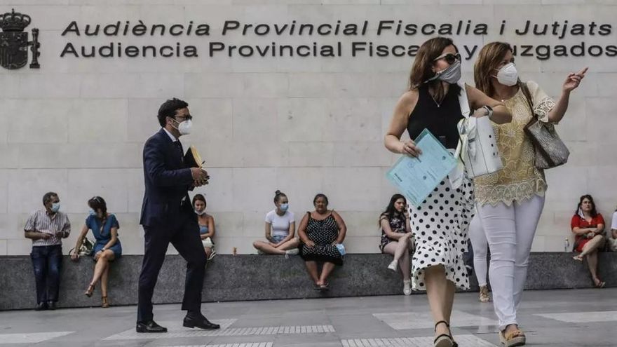 La Fiscalía pide ocho meses de prisión a un acusado de increpar con "ánimo vejatorio y racista" a una niña de 10 años