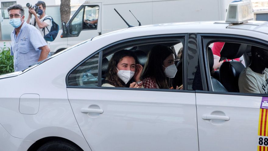 Otro verano de brote en brote: la pandemia reserva un 'déjá vu' con los jóvenes con más contagios que nunca