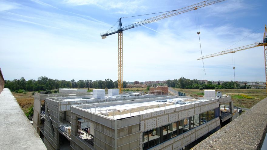 La Universidad de Sevilla amenaza con llevar a la Junta al juzgado por excluirla del reparto de fondos de infraestructuras