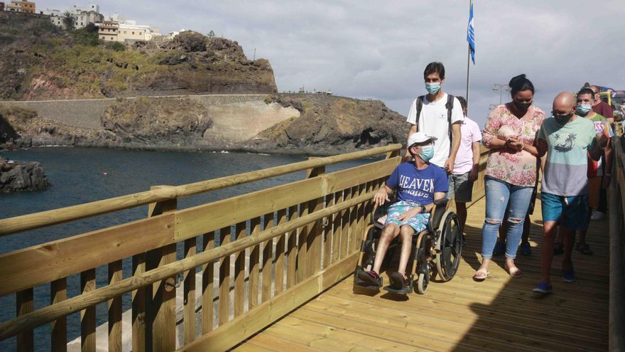 La rampa puede ser desmontada para evitar las inclemencias del mar o cuando no sea temporada de baño