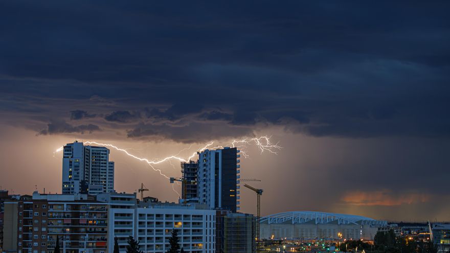 Un equipo japonés documenta cómo los rayos pueden disparar radiación de alta energía en cuestión de microsegundos