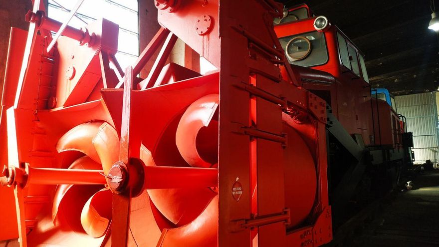 Quitanieves eléctrica adquirida en su momento en virtud de los acuerdos comerciales entre Estados Unidos y España en los años 50.