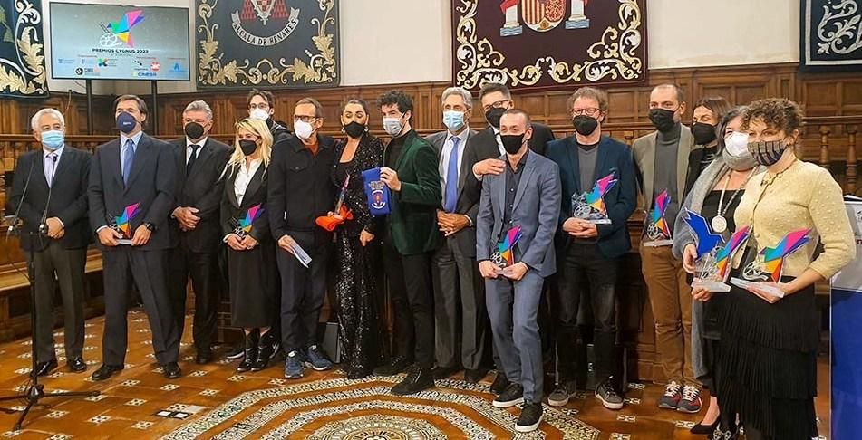 Caro González Palmero (segunda por la derecha) tras la entrega de los premios.