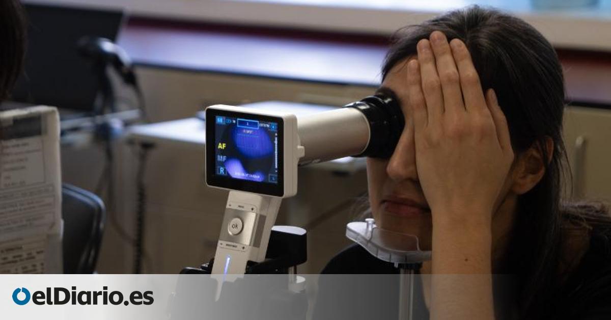 Cuando las listas de espera te expulsan a la privada:  Me he resignado a pagar 240 euros al año por miedo a quedarme ciego 